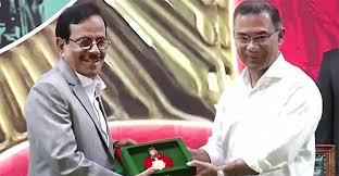 স্বাধীনতা পুরস্কার অর্জন করলেন হানিফ সংকেত